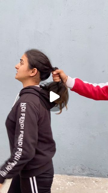 Neha Jaral on Instagram: "Hair grab self defence technique for girls #selfdefense #selfdefenseforwomen #girlpower #instagram #like #follow" 200k Views, Women Karate, Self Defence Training, Self Defense Moves, Self Defense Women, Self Defense Tips, Perfect Cat Eye, Self Defence, Survival Skills Life Hacks