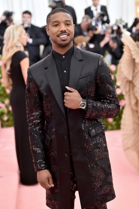 Oscar Outfits Men, Farewell Ideas, Elegant Fits, Men Suits Blue, Michael Bakari Jordan, Matric Farewell, Met Gala Outfits, Met Gala Dresses, Suit Ideas