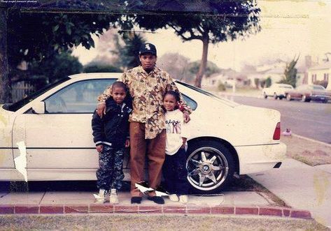 ' EAZY-E, ERIC WRIGHT JR., & ERICA WRIGHT. CIRCA EARLY 90'S ' | pinterest @luloldsoul Suge Knight, Nate Dogg, Eazy E, Straight Outta Compton, 90s Rap, 90s Hiphop, Father And Baby, Radio Play, Real Hip Hop