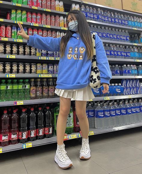 Runstar Hike, Converse Hike, All Star Outfit, Converse Platforms, Rpw Girl, Soft Girl Style, Cute Skirt Outfits, Bff Photoshoot Poses, Bff Photoshoot