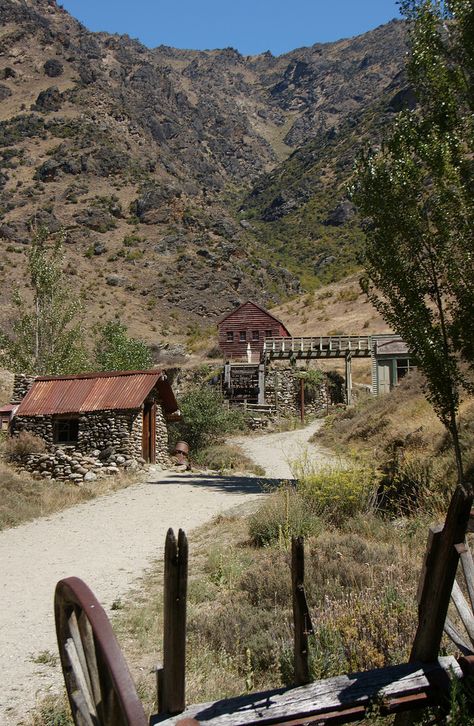 Mining Colony, Bill Bensley Landscape, Nz Scenery, Mining Quarry, Gold Mines, Abandoned Mining Town, Central Otago, Old Abandoned Buildings, New Zealand South Island