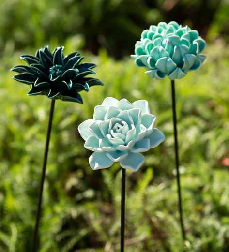 Garden Art Ceramic, Ceramics Garden Ideas, Ceramic Garden Flowers, Ceramic Garden Decor, Ceramic Garden Art, Ceramics Flowers, Flower Stakes, Pottery Flowers, Garden Ceramics