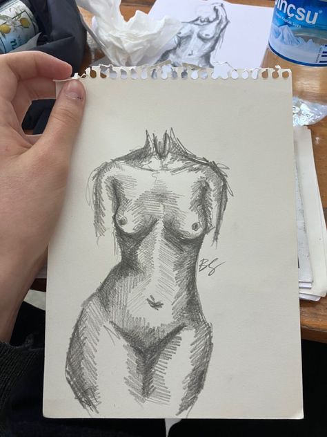 Women Atonamy Drawing, Body Art Ideas Drawing, Toned Body Drawing, Womens Body Drawing Sketches, Drawing Of Girls Bodies, Human Body Drawing Aesthetic, Drawing Of Women Body, Nude Drawing References Female Pose Easy, Woman Body Anatomy Drawing