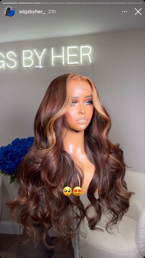 Wig Color Ideas Light Skin, Chocolate Brown Hair With Blonde Skunk Stripe, Chocolate Brown Hair With Highlights Wig, Chocolate Brown Wig With Highlights, Wig Fall Colors, Sew In Hairstyles With Closure Body Wave, Birthday Wig Color Ideas, Brown Wig Hairstyles Black Women, Brown And Blonde Sew In