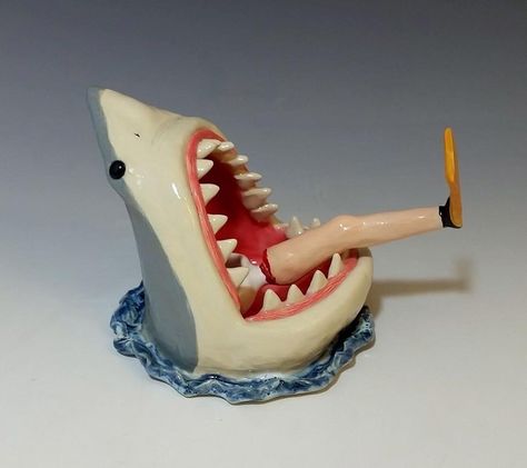 Shark Bowl, Sushi Plates, Sculpture Art Clay, Paper Mache Crafts, Sushi Plate, Cute Shark, Bigger Boat, Clay Animals, Pottery Classes