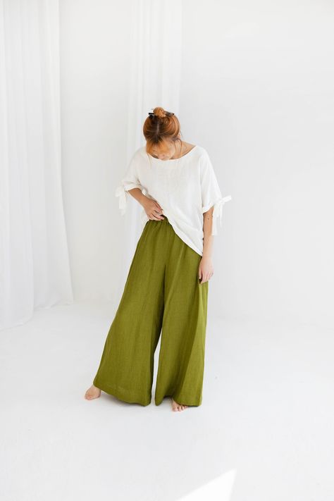 Linen Cargo Pants Outfit, Green Linen Pants Outfit, Green Culottes, High Waisted Linen Pants, Green Linen Pants, Green Pants Outfit, Moss Green Color, Linen Pants Outfit, Cargo Pants Outfit