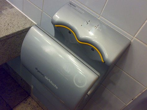 Using a Dyson hand dryer is like setting off a viral bomb in a bathroom | Ars Technica Dyson Hand Dryer, Dyson Airblade, Gamer Meme, Hand Dryer, Funny Sites, Instagrammer, Internet Funny, Funny Pins, Paper Towel