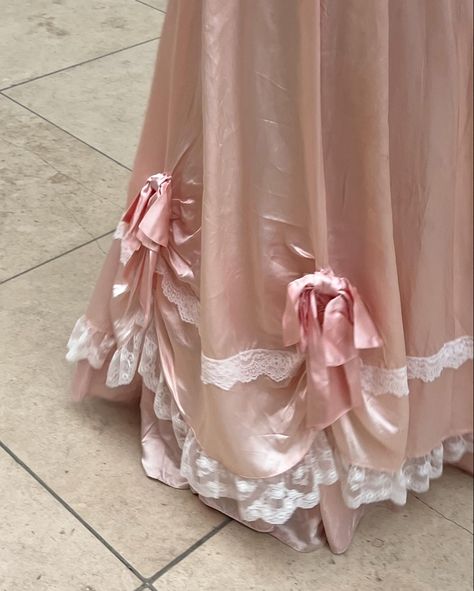 Pink Gowns Dresses, Vintage Pink Outfits, Girly Style Aesthetic, Pink Romantic Aesthetic, Rose Pink Aesthetic, Pink Princess Aesthetic, Bridgerton Aesthetic, Pink Wardrobe, Once Upon A Broken