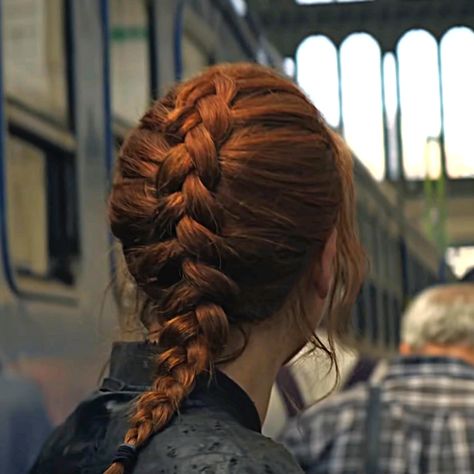 Marvel Hairstyles, Black Widow Natasha Romanoff, Natasha Romanoff Icon, Great Power Comes Great Responsibility, Black Widow Aesthetic, Marriage Story, Natalia Romanova, Dutch Braid Hairstyles, Black Widow Movie