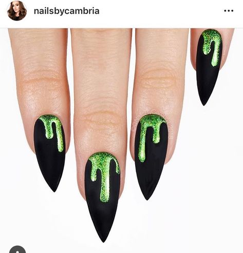 Green ooze nails Halloween Nails Green, Atarah Mayhew, Candy Corn Nails, Halloween Nail Art Easy, Christmas Eyeshadow, Black Halloween Nails, Nail Art Halloween, Halloween Nails Easy, Halloween Acrylic Nails