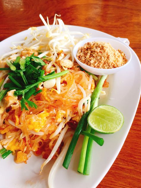 Pat-Thai Pat Thai, Thai Food, Thai Recipes, Pad Thai, Ethnic Recipes