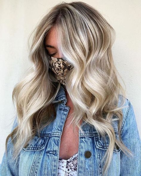 Fii Puternic, Blonde Balayage Hair, Dark Blonde Highlights, Platinum Blonde Balayage, Balayage Lob, Balayage Hair Color Ideas, Wig Wavy, Balayage Hair Color, Blonde Balayage Highlights