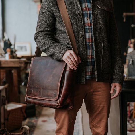 Large Messenger Bag (Dark Oak) | Buffalo Jackson Mens Leather Satchel, Buffalo Jackson, Mens Satchel, Leather Briefcase Bag, Vintage Messenger Bag, Leather Duffle Bag, Mens Travel Bag, Leather Duffle, Duffle Bag Travel