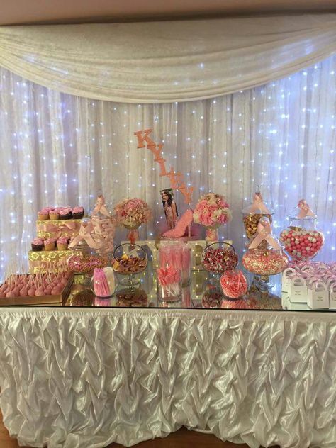 Candy table #debut #sweettable # pinkcandy #rosegold ##18thbirthday #kyleycolleen Candy Bar For Quinceanera, Quince Candy Table Ideas, Quinceanera Snack Table Ideas, Quince Snack Table, Candy Table Ideas, Sweet 16 Party Planning, Sweet 16 Candy, Dessert Stands, Pink Snacks