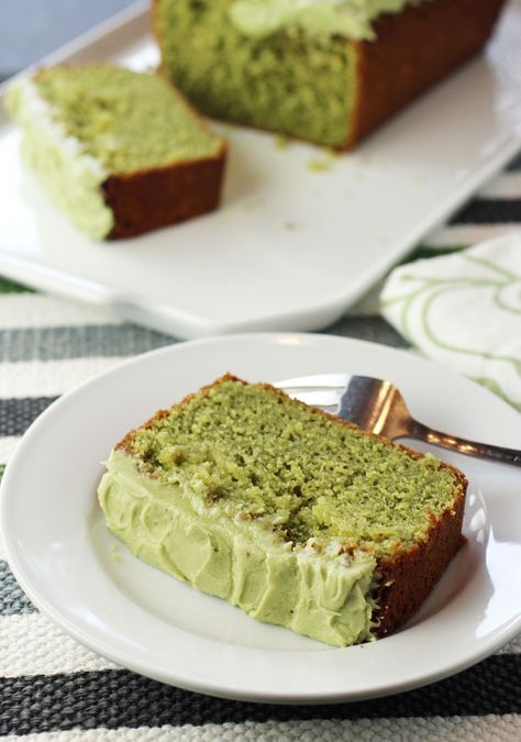 Iced Matcha & Lemon Loaf Cake | Food Gal Matcha Green Tea Recipes, Lemon Loaf Cake, Matcha Dessert, Matcha Cake, Green Tea Recipes, Matcha Recipe, Lemon Loaf, Loaf Cake, Piece Of Cake