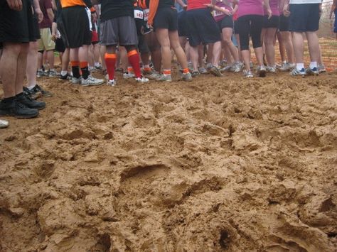 6 Tips for Your First Obstacle Course Juicing Ideas, Active Activities, Rugged Maniac, Marathon Man, 5k Race, Dirty Dozen, Race Training, Running 5k, Obstacle Course