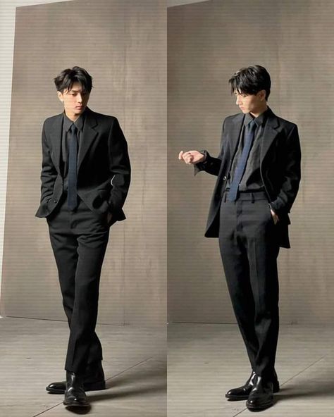 Suit And Tie Outfit, Outfit Cowok, Graduation Pose, Tie Outfit, Kdrama Anime, Anatomy Practice, Graduation Poses, Park Jay, Pose Fotografi