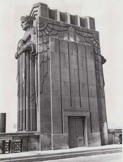 Pylon and Base Deco Statue, Art Deco Statue, Architectural Sculpture, Cleveland Guardians, City Dog, Art Deco Sculpture, Art Deco Buildings, Cleveland Museum Of Art, Bridge Design