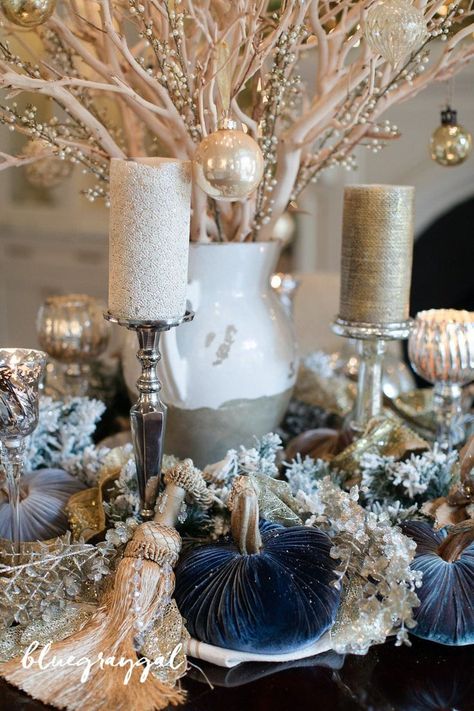 Holiday centerpieces | Fall decorating ideas with velvet pumpkins Blue Christmas Decorations, Blue Christmas Decor, Silver Christmas Decorations, Blue Christmas Tree, Gold Christmas Decorations, White Christmas Decor, Velvet Pumpkins, Holiday Centerpieces, Décor Boho