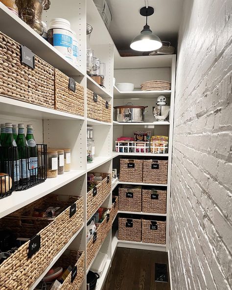 Walk In Pantry Small Kitchen, Small Narrow Dining Room, Narrow Under Stairs Storage, Narrow Walk In Pantry Ideas, Narrow Storage Room, Beverage Closet, Pantry Under Stairs Walk In, Pantry Design Walk In Small, Narrow Pantry Ideas