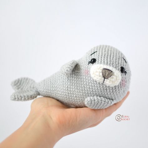 Benny the Seal Free Crochet Pattern By Elisa's Crochet Crocheted Stuffed Animals, Crochet Fish Patterns, Crochet Fish, Easy Crochet Animals, Pola Amigurumi, Amigurumi Animals, Crochet Animals Free Patterns, Stil Boho, Haken Baby