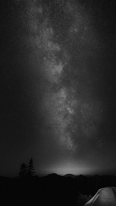 Camping Night Star Galaxy Milky Sky Dark Space Bw #iPhone #5s #wallpaper Galaxy Tree, Black Iphone Background, Cool Black Wallpaper, Wallpaper Gelap, Sky Dark, Dark Galaxy, Hd Dark Wallpapers, 4k Wallpaper Iphone, Wallpaper Hitam