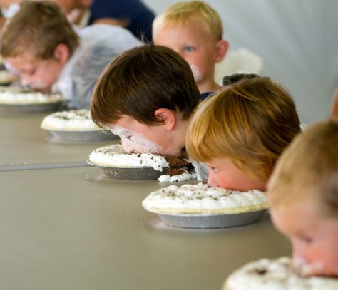 Pie eating contest at the Davis County Fair. Food Eating Contest, Pie Eating Contest Ideas, County Fair Games, State Fair Party, State Fair Theme, Pie Eating Contest, County Fair Birthday, Village Fete, Fair Theme