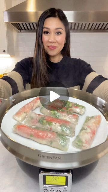 Crab Spring Rolls Rice Paper, Chicken Spring Roll Recipe Rice Paper, Beef Rice Paper Rolls, Steamed Shrimp Rice Paper Rolls, Crab Rice Paper Rolls, Shrimp Roll Recipe, Crab Spring Rolls, Spring Rolls Recipe Shrimp, Asian Spring Rolls