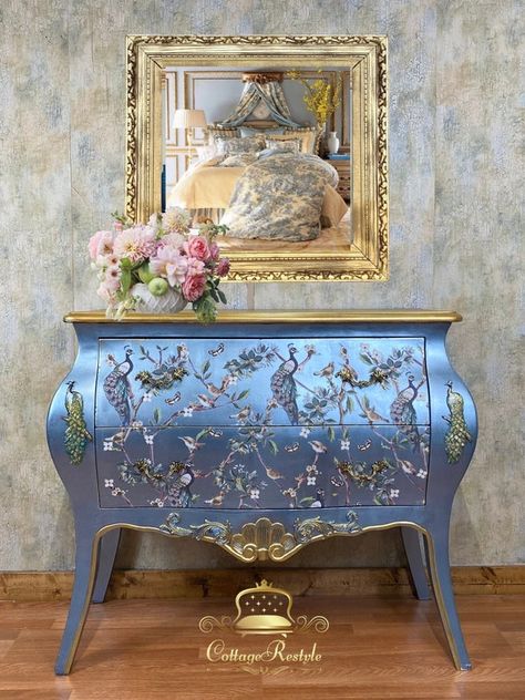 Entrance Hall Table, Transfer Furniture, Prima Transfers, Furniture Upcycling, Provincial Furniture, Gilding Wax, Redesign With Prima, French Country Decor, Decoupage Furniture