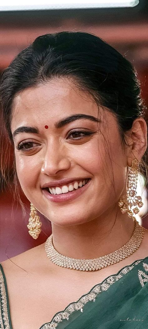 Rashmika Mandanna Desired Face, Rashmika Mandanna, Actress Images, Beauty Face Women, Indian Aesthetic, Alia Bhatt, Beautiful Smile Women, Blonde Girl, Beauty Face