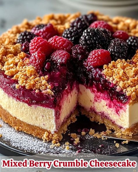 Cheesecake Berries, Triple Berry Cheesecake, Mixed Berry Cheesecake, Mixed Berry Crumble, Crumble Cheesecake, Cheesecake Ingredients, Berry Crumble, Berry Cheesecake, Cherry Cheesecake