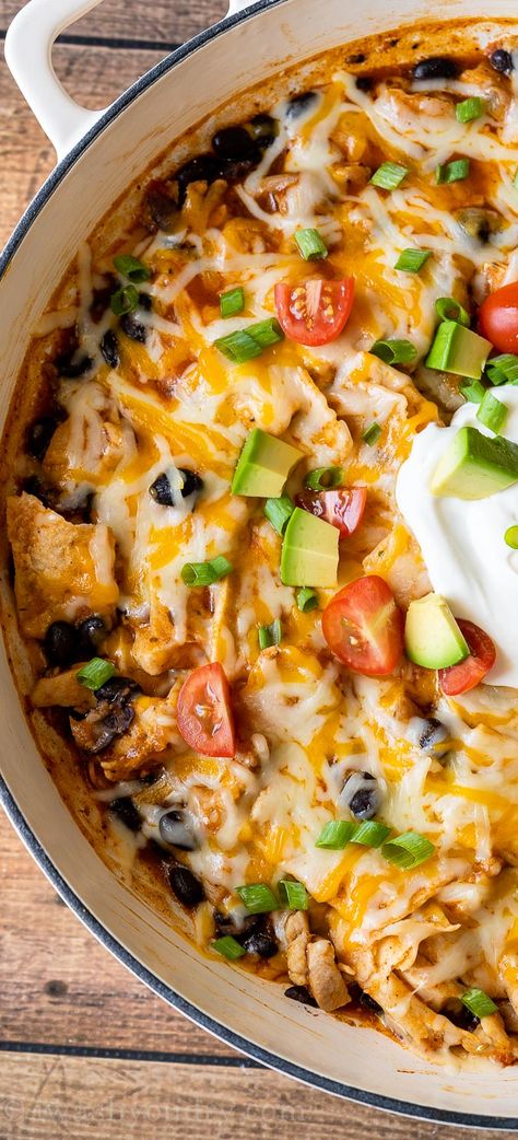 This quick and easy Chicken Black Bean Enchilada Skillet is everything you love about classic enchiladas without all the fuss and ready in under 30 minutes! Skillet Enchiladas, Chicken Black Bean, Enchilada Skillet, Black Bean Enchiladas, Bean Enchiladas, Enchilada Recipes, Think Food, Chicken Dishes Recipes, Mexican Food Recipes Authentic