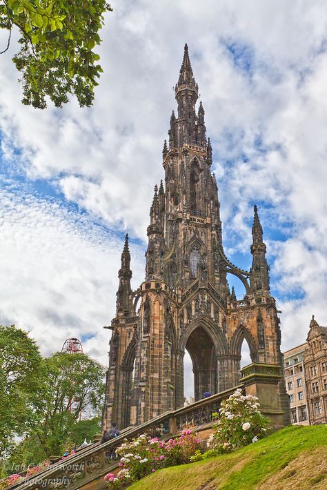 The Scott Monument in Edinburgh, Scotland. The Scott Monument, Scott Monument Edinburgh, Edinburgh Scotland Travel, Architecture Reference, Old Town Edinburgh, Scott Monument, Background Reference, Sunday Blessings, Scotland Edinburgh