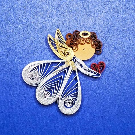 Quilling Flowers Tutorial, Quilling Christmas, Christmas Paper Crafts, Quilling Flowers, Homemade Christmas Cards, Quilling Designs, Angel Ornaments, Christmas Items, Christmas Paper