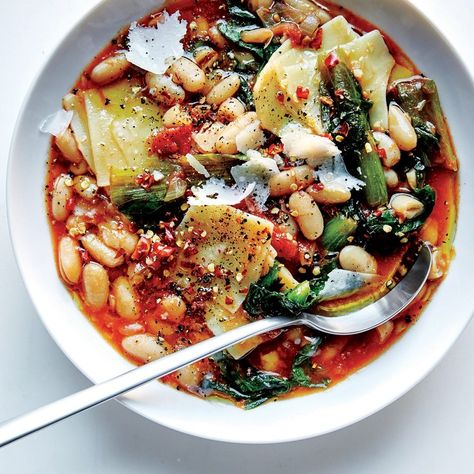 Pasta e Fagioli with Escarole Escarole Recipes, Bean Pasta Recipes, Pasta And Beans, Pasta Fagioli Recipe, Pasta Fagioli, Bean Soup Recipes, Pasta E Fagioli, Hearty Meal, Spring Air