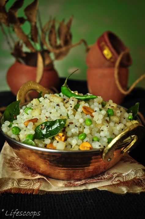 Tapioca Pearls, Potato and Peas Pilaf (Sabudana/Sago Khichdi) Khichdi Recipes, Indian Savouries, Sabudana Recipes, Upma Recipe, Vegetarian Breakfast Recipes, Tapioca Pearls, Allergy Free Recipes, Desi Food, Vegetarian Breakfast