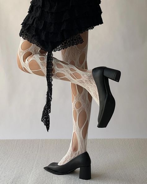 🌷🌻🌷🌻🌷With a pair of the truly versatile white ripped fishnet tights, @ibuddizy discovered the fun of mix&match, experimenting freely in between different styles🌸🌼🌸🌼🌸 Check it out: https://moodymumu.com/products/white-ripped-fishnet-tights?_pos=6&_sid=72d287480&_ss=r Grunge Tights, Ripped Fishnets, Casual Coquette, Ripped Tights, Wedding Vintage, Fishnet Tights, Rose Pattern, Blue Velvet, Red Floral