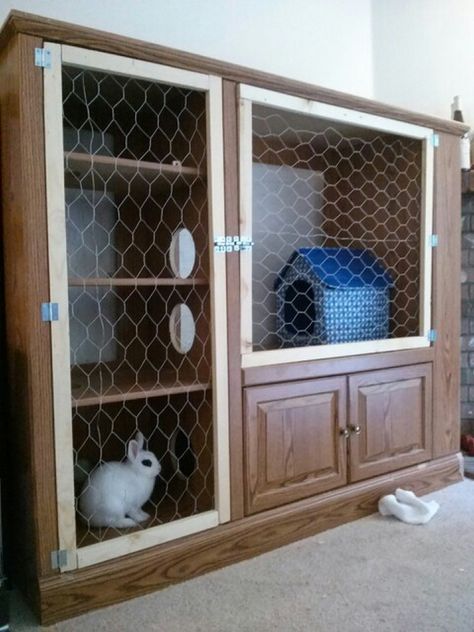 Rabbit Hutch Ideas from Old Furniture Diy Bunny Hutch, Rabbit Hutch Plans, Diy Rabbit Cage, Diy Rabbit Hutch, Guinea Pig Hutch, Cage Hamster, Rabbit Habitat, Bunny Hutch, Indoor Rabbit