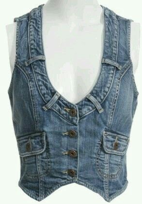 Jeans Refashion, Denim Waistcoat, Denim Crafts Diy, Blue Jeans Crafts, Denim Projects, Diy Vetement, Denim Ideas, Recycled Jeans, Jean Vest