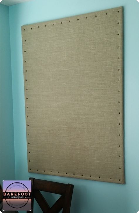 DIY Home Decor ~ Make a huge burlap bulletin board for only $20 and in less than an hour! Burlap Bulletin Boards, Burlap Projects, Living Room Upholstery, Diy Burlap, Diy Bricolage, Burlap Crafts, Renovation Design, Decor Guide, Easy Home Decor