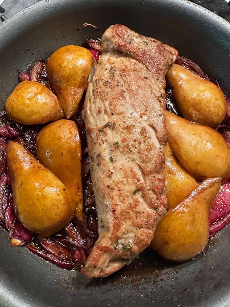 Pork Tenderloin With Pears, Pork Tenderloin And Pears, Pork Chops With Pears Recipe, Pork And Pears Recipe, Pork Tenderloin Balsamic, Keri Recipes, Tender Pork Tenderloin, Sirloin Roast Recipes, Pork Fillet Recipes