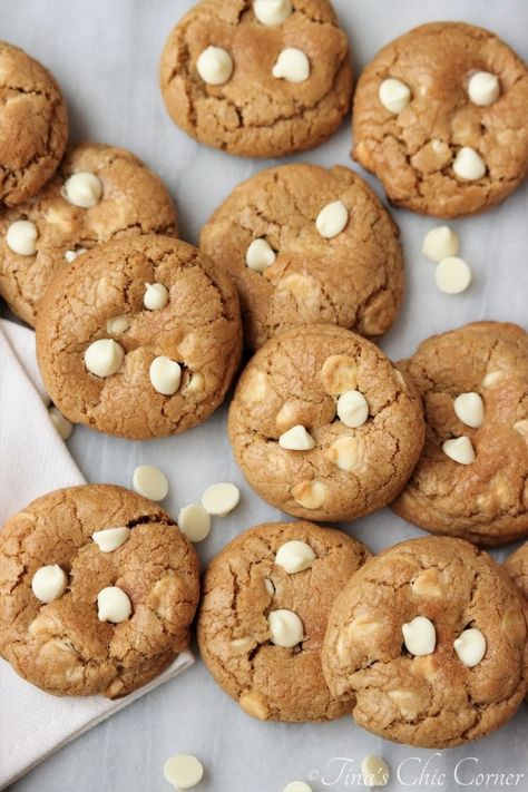 Ginger White Chocolate Cookies, Gingerbread White Chocolate Chip Cookies, Gingerbread White Chocolate Cookies, Cocoa Cookies With White Chocolate Chips, Ginger Snap Cookies Dipped In White Chocolate, White Chocolate Dipped Gingerbread Cookies, White Chocolate Gingerbread Cookies, Ginger Bread Cookies Recipe, White Chocolate Cookies