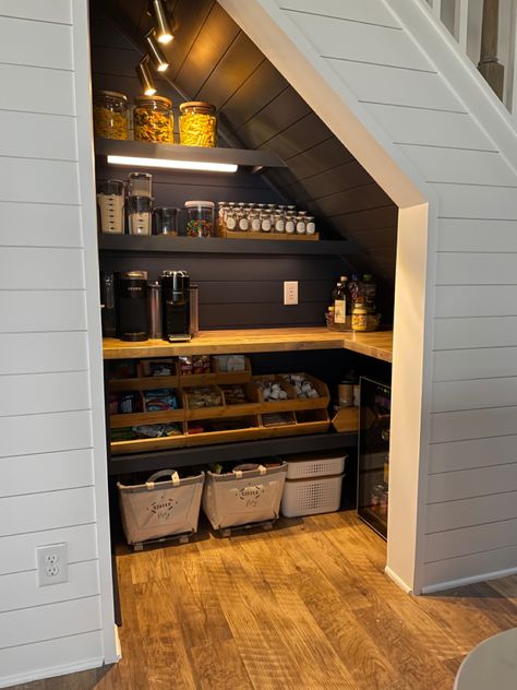 Storage Ideas Basement, Under Stairs Drawers, Under Stairs Space, Under Stairs Storage Ideas, Under Stairs Pantry, Stairs Storage Ideas, Closet Under Stairs, تحت الدرج, Under Stairs Storage