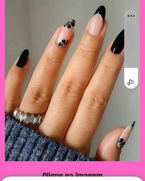 Modern Black Nails, Black And White Nail, Black Almond Nails, Nagellack Trends, Her Nails, Almond Nails Designs, White Nail, Nails 2023, Floral Nails