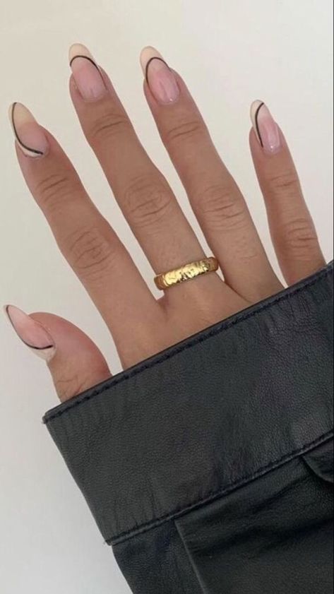 Summer Nails 2022, 2022 Nails, Soho Style, Nails 2022, Minimal Nails, Nails Only, Personality Quiz, Nails Desing, Neutral Nails