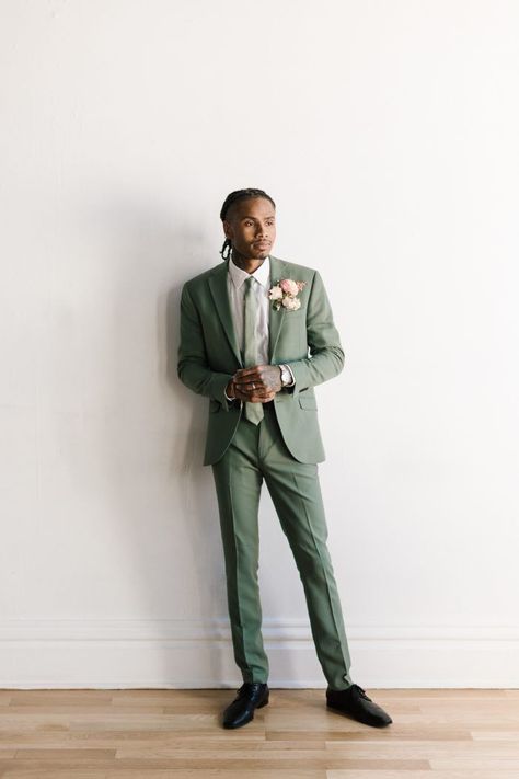 Colored Suits For Men Prom, Groom Suit Summer Wedding Green, Men’s Sage Green Suit, Safe Green Suit, Green Suit Spring Wedding, Sage Suit Groom, Sage Green Tuxedo For Men, Summer Groom Suit Ideas, Light Green Groom Suit