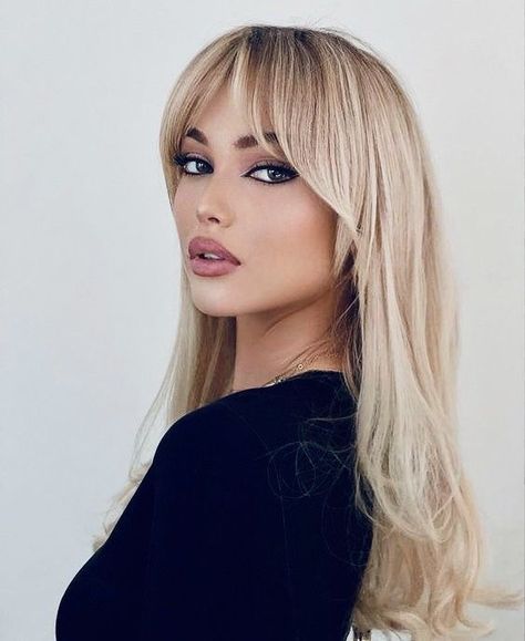 Ava Nash | Legacy of Gods Vlasové Trendy, Real Human Hair Extensions, Bangs With Medium Hair, Hairstyles For Layered Hair, Haircuts Straight Hair, Haircuts For Long Hair, Short Blonde Hair, Real Human Hair, Hair Inspo Color