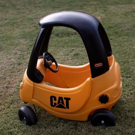 Cozy Coupe Makeover - Jenna the Jungle Gym Diy Cozy Coupe Makeover, Cat Bulldozer, Cozy Coupe Makeover, Toddler Car, Jungle Gym, Best Kids Toys, Little Tikes, Trunk Or Treat, Cat Logo