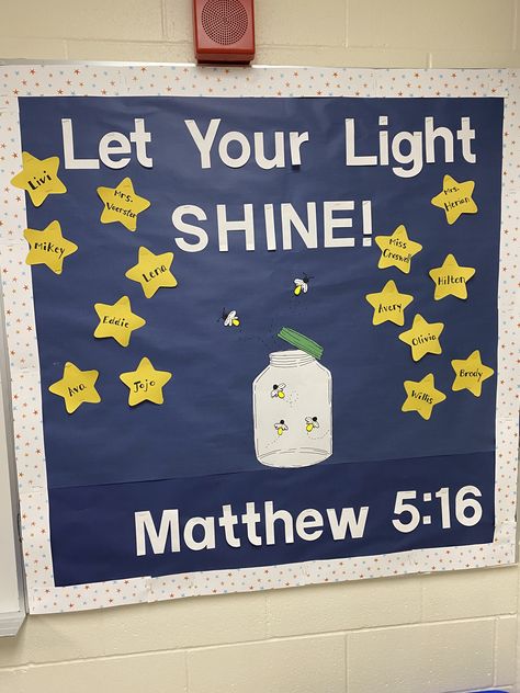 Call Bulletin Boards Preschool, Christian Themed Classrooms, Cute Preschool Bulletin Boards, Marvelous Me Preschool Ideas, Christian Classroom Ideas, Christian Elementary Classroom, Sunday School Door Ideas, Church Preschool Room Ideas, Sunday School Door Decorations