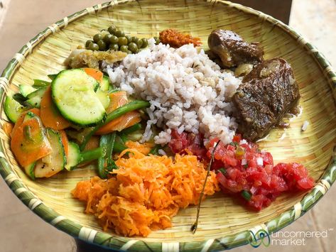 Madagascar Food, Traditional Meal Malagasy Recipes, Madagascar Food Recipe, Madagascar Food, Madagascar Culture, Spanish Meals, Food Traditional, Drink Recipe Book, Travel Africa, Culinary Travel